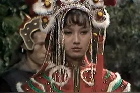 7版周芷若颜值对比：谁是清逸如仙的峨眉师妹，谁在凑数图片