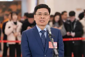 与AI同进化！全国人大代表周云杰3份建议关注人工智能图片