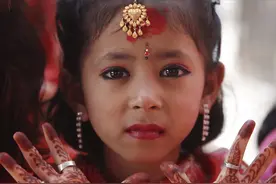 这里的“童婚”陋习有多炸裂？简直令人发指！图片