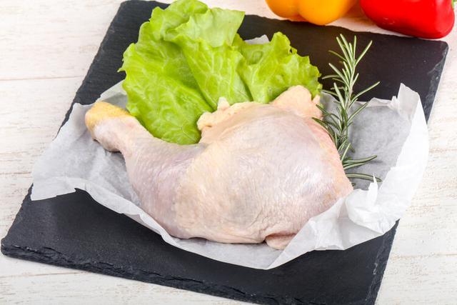 牛津大学研究：吃鸡或增加3种癌风险，是真是假？鸡肉还能吃吗？