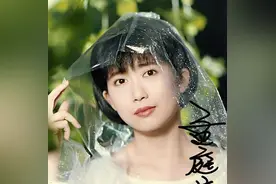 著名歌手孟庭苇：一场报复性的婚姻让她伤心，52岁与儿子相依为命图片