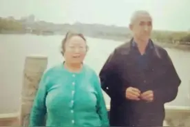 寻人：隔壁的她，敲开了我的房门……图片