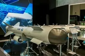 俄军对亚速钢铁厂使用了钻地弹，很可能是用的是新款Kh-59MKM图片