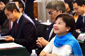 浙江女首富给美国豪捐96亿，却在国内欠下200亿债款，结局如何？图片