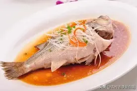 吃鱼为什么不让翻鱼身体？老人都这么说，可其中的道理你懂吗图片