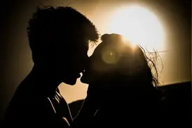 明明相爱，为何互相伤害？婚姻里，这5种性格的亏你吃过吗？快来测一测图片