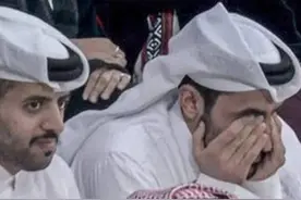 阿拉伯男人，头巾上的“蚊香”是什么？图片