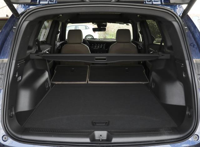 25万买这台23款昂科威Plus五座豪华型值不值？看完你就懂了