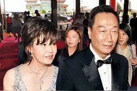 富家女下嫁穷小子，借70万帮丈夫创业，却在丈夫成首富前去世图片