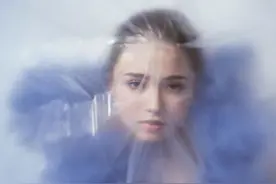 美艳不可方物！16岁的瓦利耶娃晒个人写真大片！K宝的颜值非常高图片