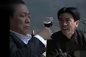 《潜伏》里个个都是高手，汉奸大富商穆连成，就是被忽视的高手图片