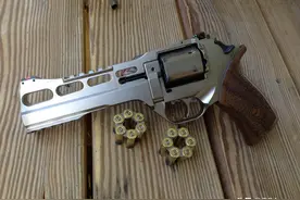 世界13种著名转轮手枪，当中M500型堪称“手炮”图片