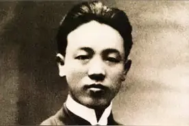 李鹏总理的舅舅赵世炎烈士图片