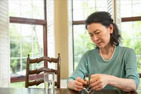 1962、1967、1972年出生的人，今年有4个注意事项，与养老金有关图片