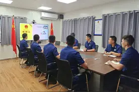 慎驾婚恋方舟 把准幸福航向丨江苏省高速公路消防救援支队开展婚恋观专题教育授课图片