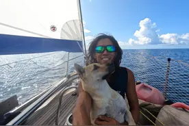 “真正远航的都是疯子！”但我无条件相信我的船长我的船图片