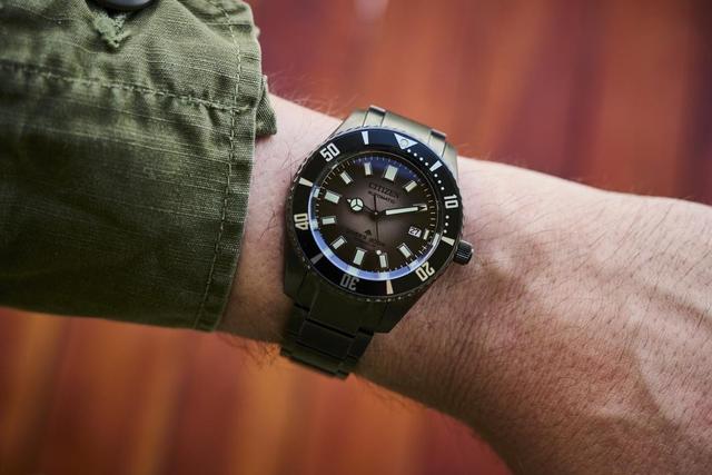 ��Ԫ��λ���¸��ŷ���Ǳˮ����ôѡ��