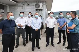 何树平与中国铁路成都局集团公司总经理刘宏交流深化合作事宜图片