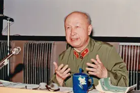 国家到底对钱学森有多重视？看看他两个保镖的身份，就明白了图片