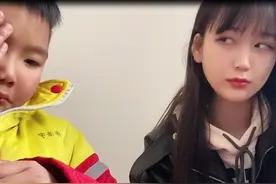 周老师：90后美女老师火出圈，和学生斗智斗勇，被指有失职业操守图片