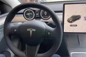 有车主给特斯拉Model 3/Y DIY仪表盘 看车速更方便图片