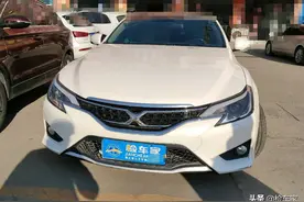 10万买一辆12年的绝版丰田锐志值不值？网友：这车比思域强图片