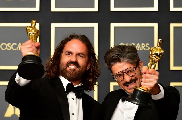 这部充斥着血浆与猎奇的动画，凭什么拿奖到手软？