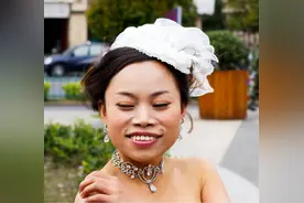 宁死不回国的凤姐，在美国还是被打回了原形图片