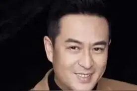 张嘉译：被前妻杜珺嫌弃“吃软饭”，却被二婚媳妇王海燕当成宝图片