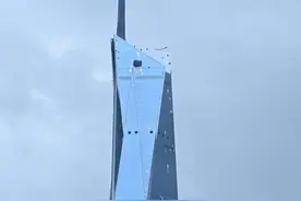 东南亚第1，世界第2高楼——吉隆坡Merdeka 118大厦，幕墙安装完成图片