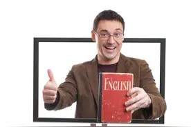 英国学生嘲笑中式教育没用，中国老师一句话就戳破真相图片