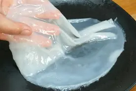凉皮最近火了，教你懒人做法，不洗面不揉面，透亮筋道比买的好吃图片