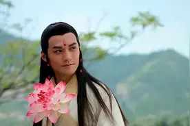 盘点活佛济公十大天神，济公仅排第三，胭脂仙子浴火重生天下无敌图片