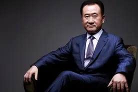 书中自有黄金屋，王健林带领员工读书好处颇多图片