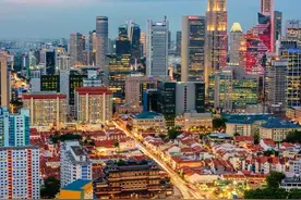 国内70%都是华人，亚洲发达国家新加坡，为何不与中国亲近？图片