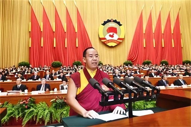 26年前,十一世班禅额尔德尼·确吉杰布是如何被认定为活佛的呢?