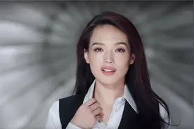 杨紫和邓伦拍吻戏，呼出一口气就有味道，舒淇说出娱乐圈的秘密图片