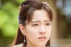 庄达菲资源力压李庚希？原来第五代京圈公主，也要分个三六九等！图片