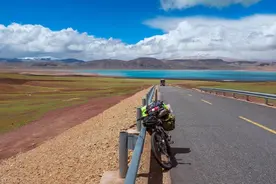 谁才是真正的顶流！硬核对比几大骑行、自驾、徒步、旅行达人博主图片
