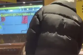 男子疑似因女友不让自己吃牛肉，发生争吵后爆金句：当舔狗当腻了图片