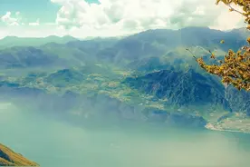 十首岁月诗词，十个人生阶段，你是哪一首诗呢？图片