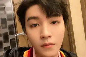 王俊凯易烊千玺两家粉丝互撕，论娱乐圈“面和心不和”的组合图片