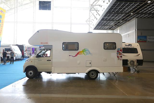 20万元以内可以选择的小C型！小身板大能量，泊途祥菱房车