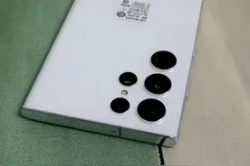 三星S22 Ultra：屏幕惊艳、性能争议，值得入手吗？图片