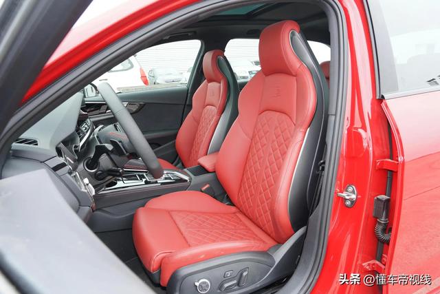 新车 | 售价或超50万，新款奥迪S4 Avant到店实拍，燃油性能车还香吗