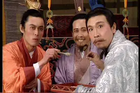 曹操杀杨修后，笑问杨父怎么瘦了？他回答16字，2个成语流传千古图片