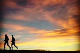 这是两个70多岁的男人，你相信？图片