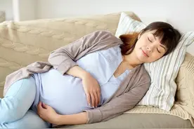 孕期为啥要左侧睡？睡对了不仅利于胎儿发育，也能让孕妈睡得香图片