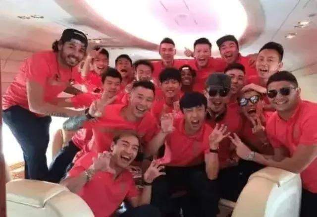 现在的中国男足，就当中国崛起的祭品吧。