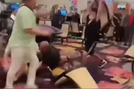 突发！澳门一赌场发生“大乱斗”事件，13名内地人终究“玩大了”图片